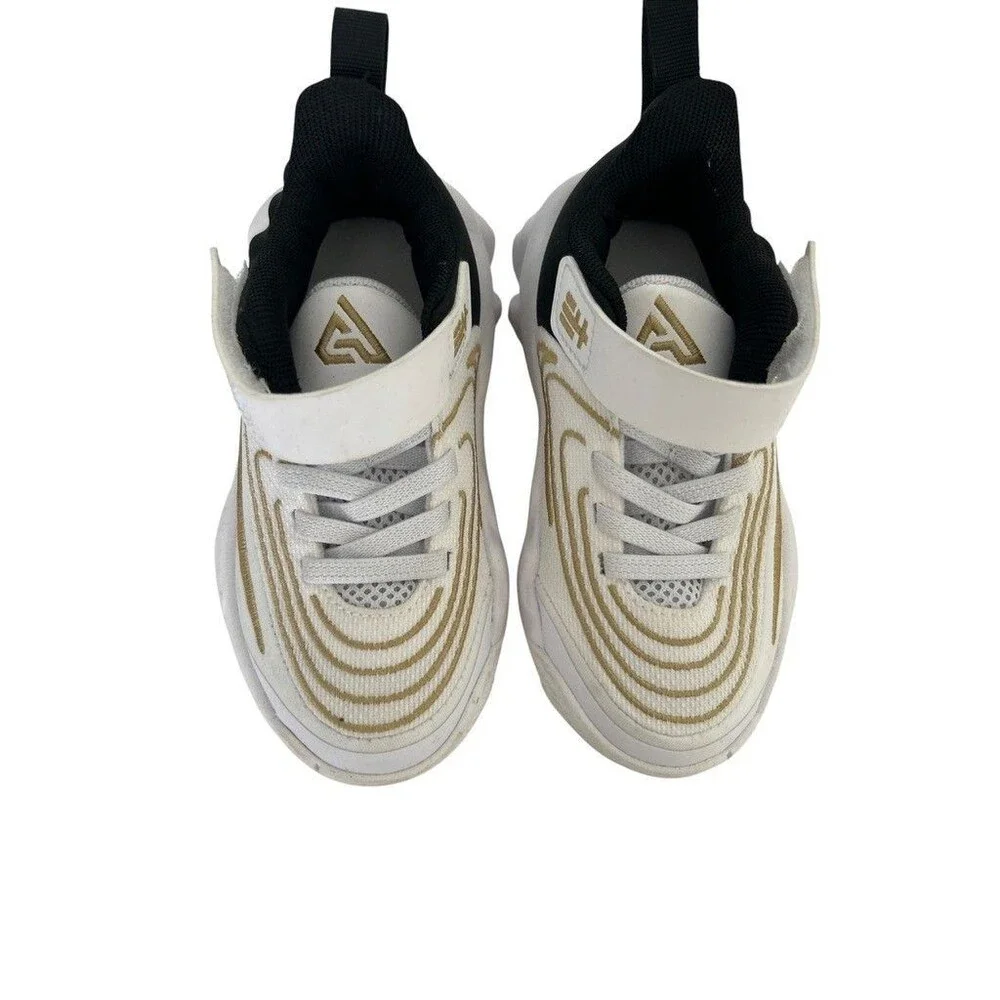 Nike giannis immortality